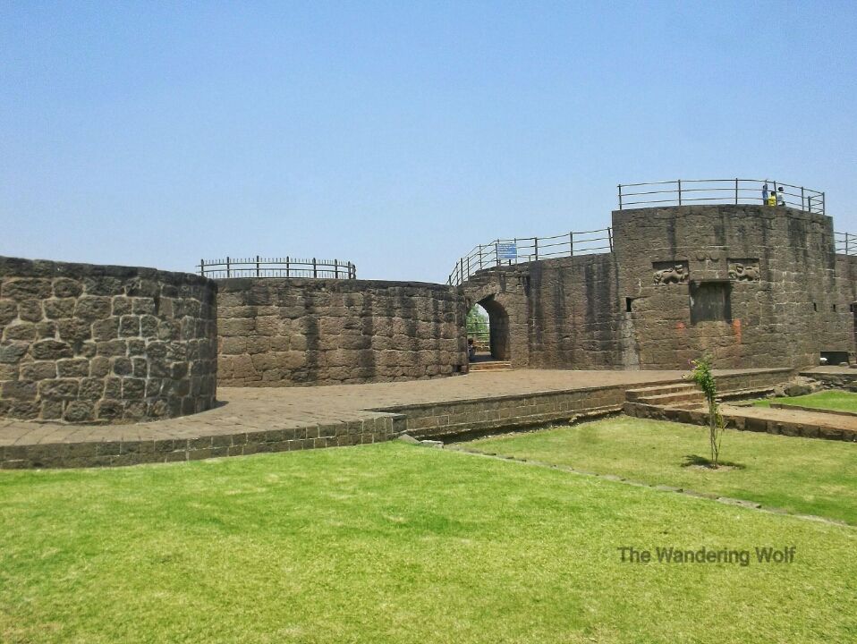 Photo of Malik-e-Maidan Canon, Upli Burz Road, Sholapur, Vijayapura, Karnataka, India by The Wandering Wolf