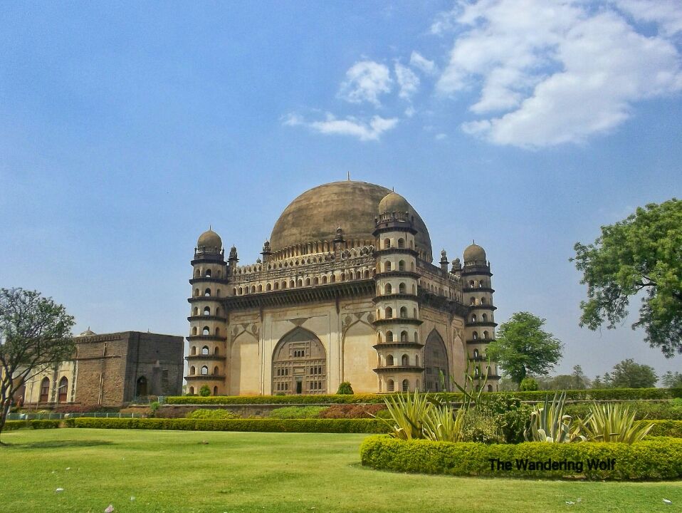 Photo of Gol Gumbaz, Vijayapura, Karnataka, India by The Wandering Wolf