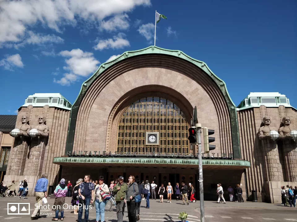 Photo of Central railway station, Kaivokatu, Helsinki, Finland by Rin