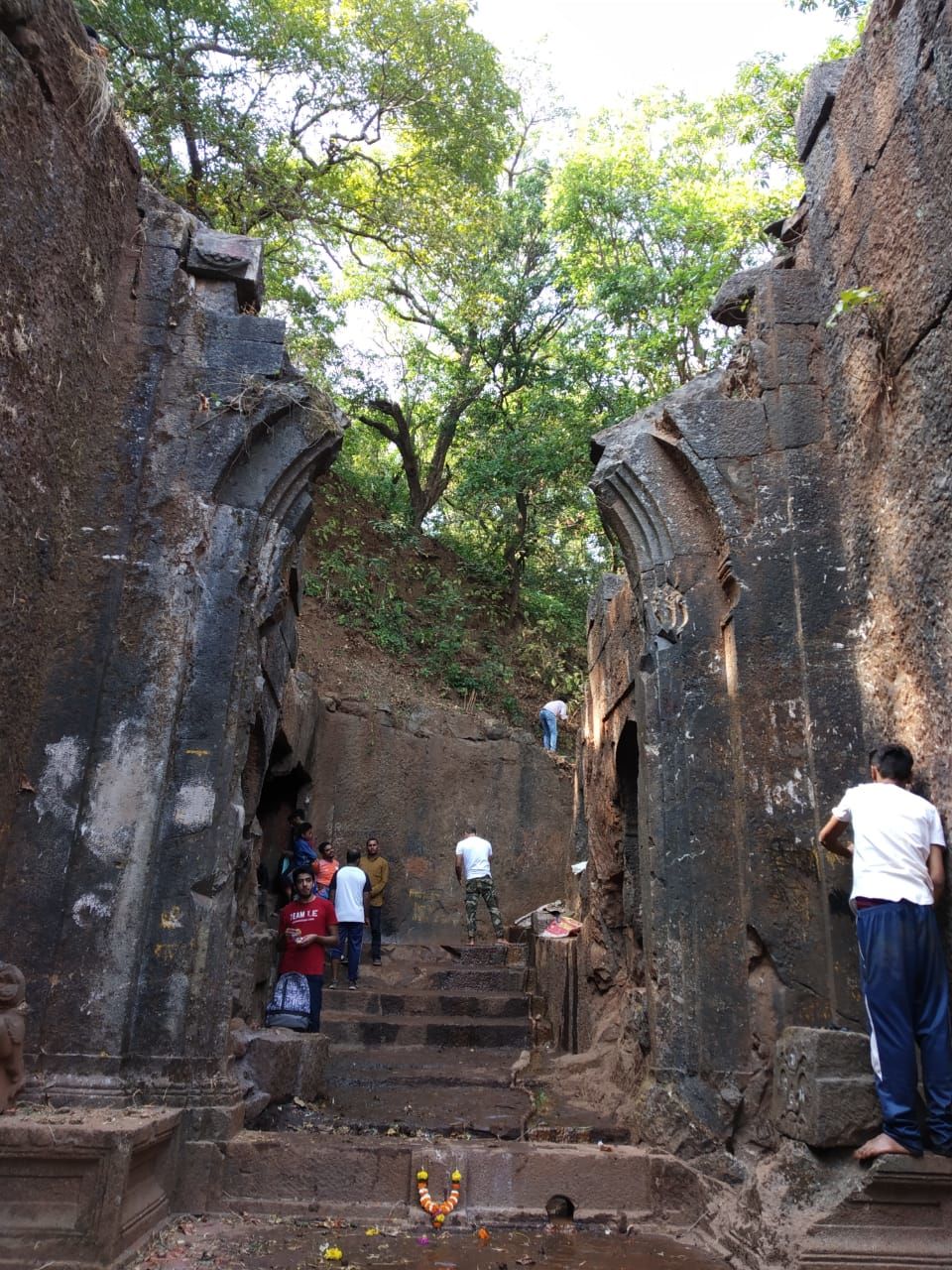 Photo of Mahuli Fort, Asangaon, Maharashtra, India by Harshit Rakheja