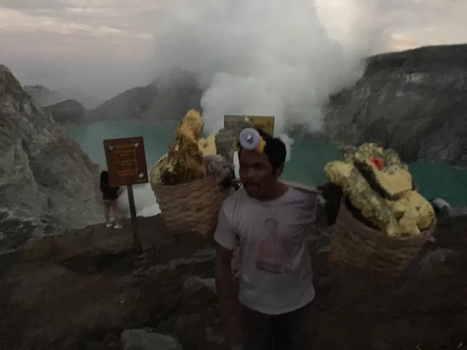 Photo of Blue flames, alien lake and lush greens! My Ijen volcano story.. by Kunal
