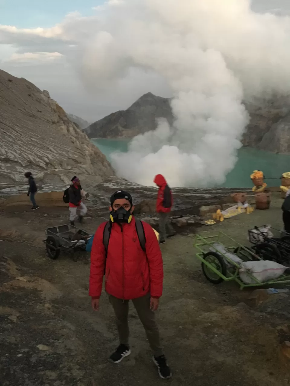 Photo of Blue flames, alien lake and lush greens! My Ijen volcano story.. by Kunal