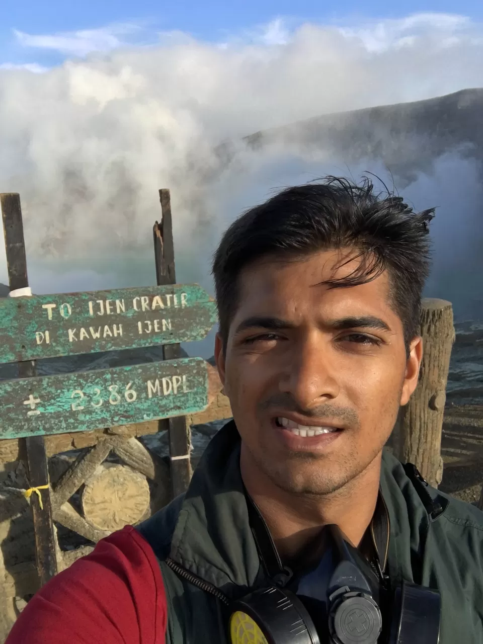 Photo of Blue flames, alien lake and lush greens! My Ijen volcano story.. by Kunal