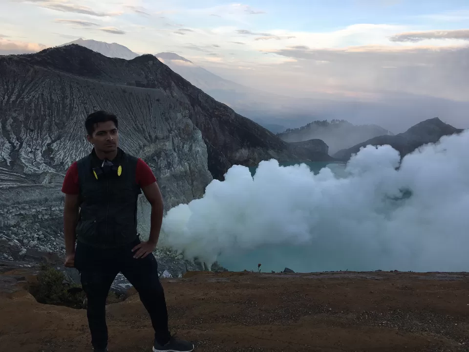 Photo of Blue flames, alien lake and lush greens! My Ijen volcano story.. by Kunal
