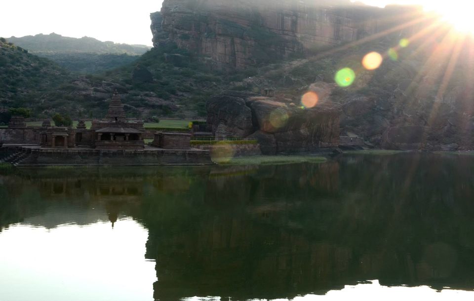 Photo of Exploring Peculiar Hampi 2/18 by Vyom