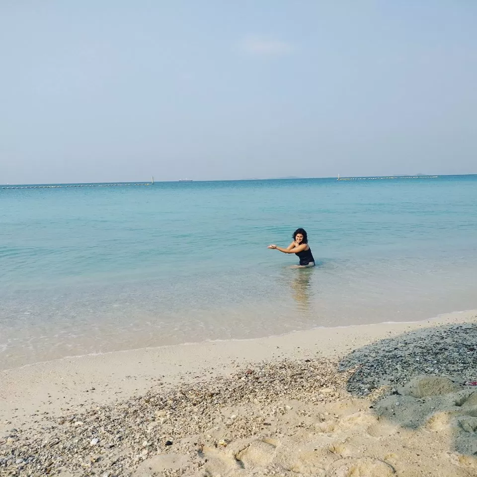 Photo of Koh Larn Island, Beach, Bang Lamung District, Chon Buri, Thailand by Nayana Phukan