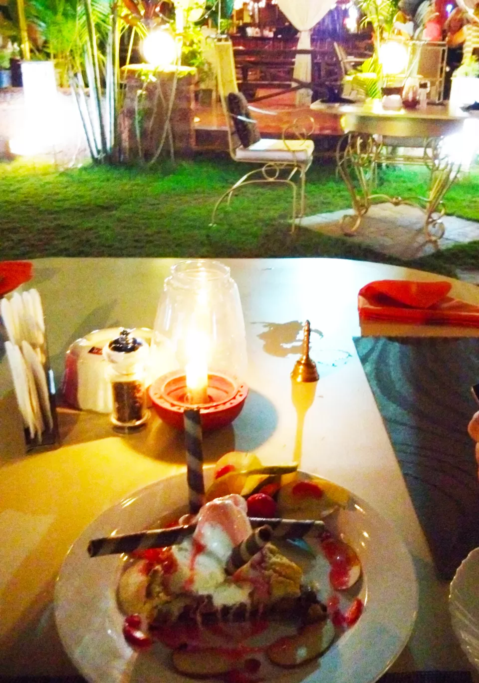 Photo of Shivers Garden Restaurant, Candolim, Goa, India by Nayana Phukan