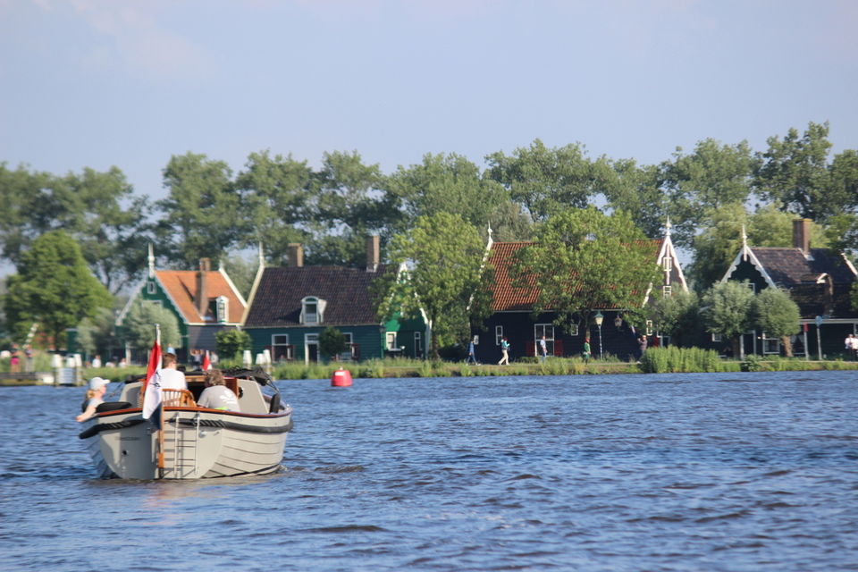Photo of Where wind creates history & houses sing a thousand tales : Zaanse Schans by Nupur