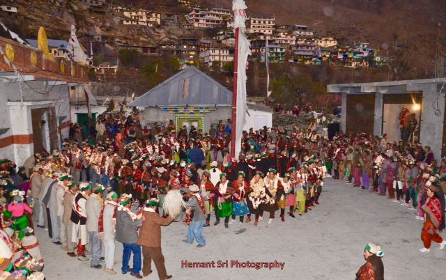 Photo of Forget about the Delhi Trade Fair, head to Lavi - the biggest Trade Fair of the greater Himalayas 3/6 by shilpi siwach