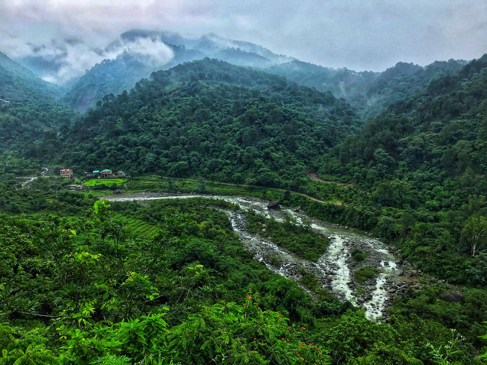 Photo of Volunteering and trekking The “Hell Steps to Heaven” In Kareri by Shahid