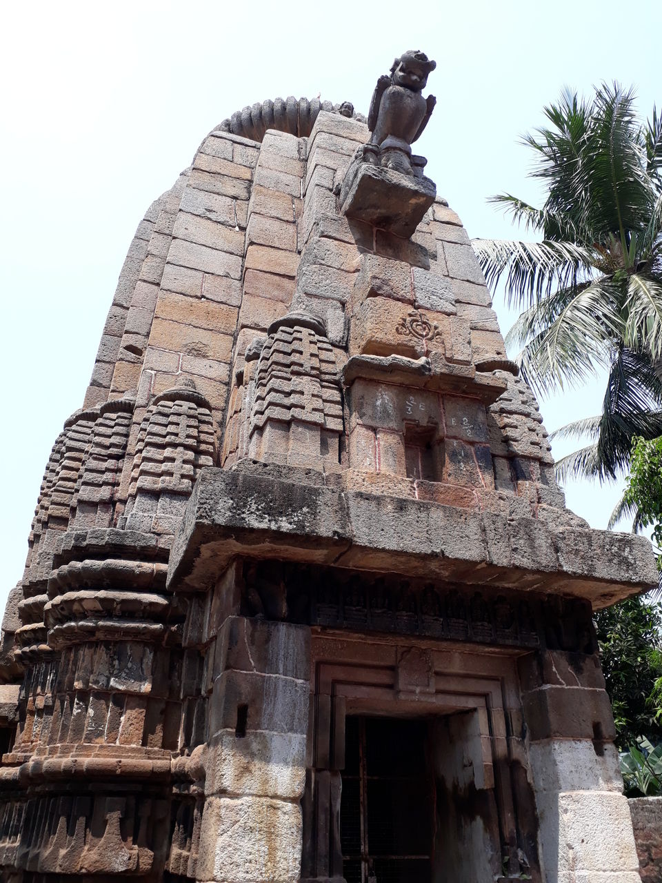 Photo of Subarna Jaleswara Temple (ସୁବର୍ଣ୍ଣଜଳେଶ୍ବର) Parking, Kotitirtha Lane, Gouri Nagar, Old Town, Bhubaneswar, Odisha, India by Siva Prasad