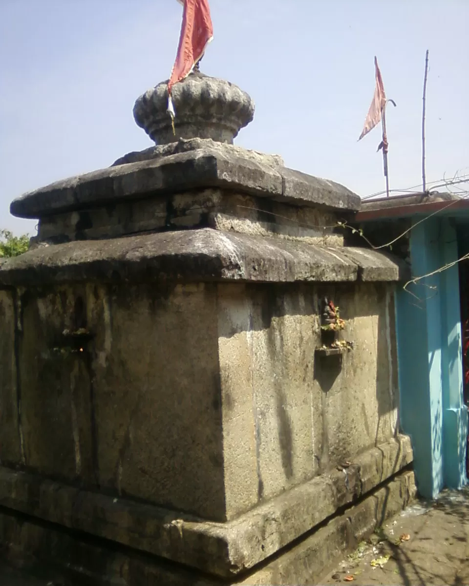 Photo of Nilakantheswara Temple, Bindu Sagar Road, Old Town, Bhubaneswar, Odisha, India by Siva Prasad