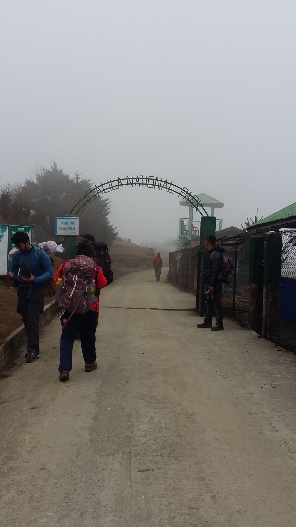 Photo of Sandakphu..Trek to remember 4/16 by crazyfeet01