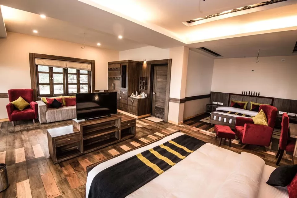 Photo of Book your Rooms in the Best Tea Estates in Darjeeling!! by Riya Dass