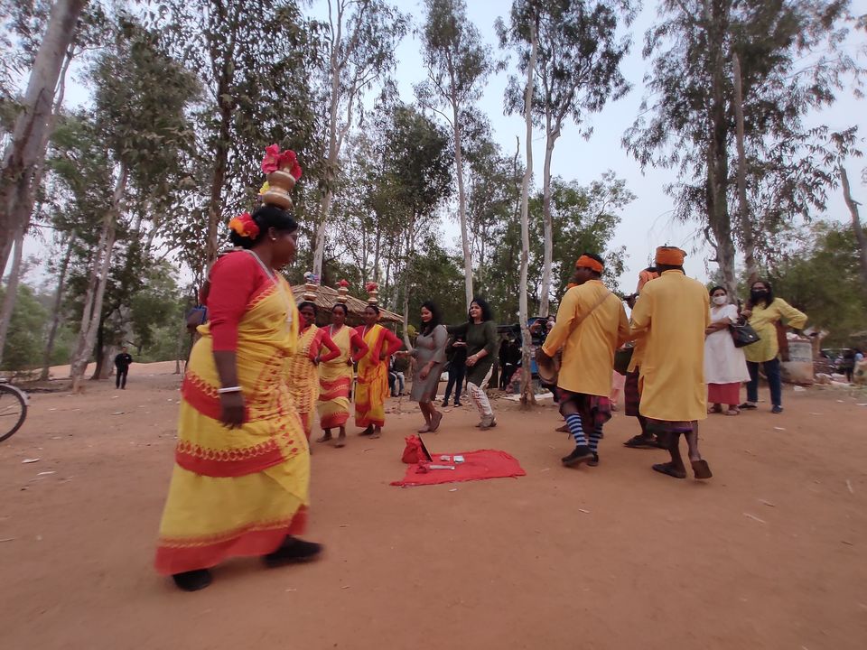 Photo of Sonajhurir Sanibarer Haat, Kabi Mohanpur, West Bengal, India by Punpun