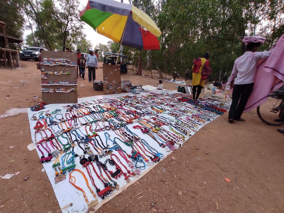 Photo of Sonajhurir Sanibarer Haat, Kabi Mohanpur, West Bengal, India by Punpun