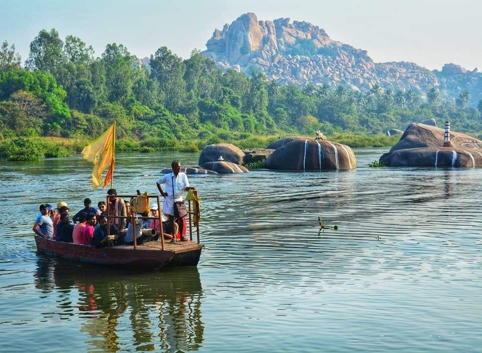 Photo of Tungabhadra River, Karnataka by arti
