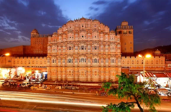 Photo of Hawa Mahal, Hawa Mahal Road, Badi Choupad, Pink City, Jaipur, Rajasthan, India by Sushant Panda