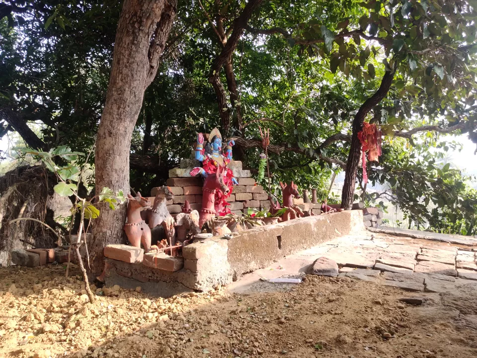 Photo of Susunia Hill by Arnab Banerjee