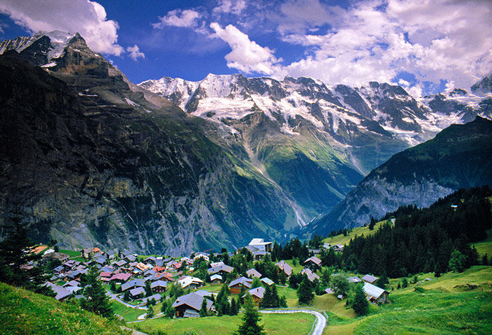 Photo of Mürren, Lauterbrunnen, Switzerland by Sushma Neeraj
