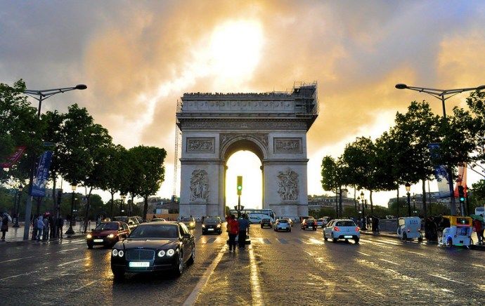Photo of Arc de Triomphe, Place Charles de Gaulle, Paris, France by Valerie Fidan