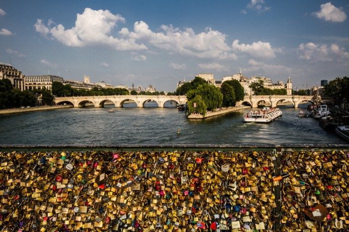 Photo of Pont des Arts, Paris, France by Valerie Fidan