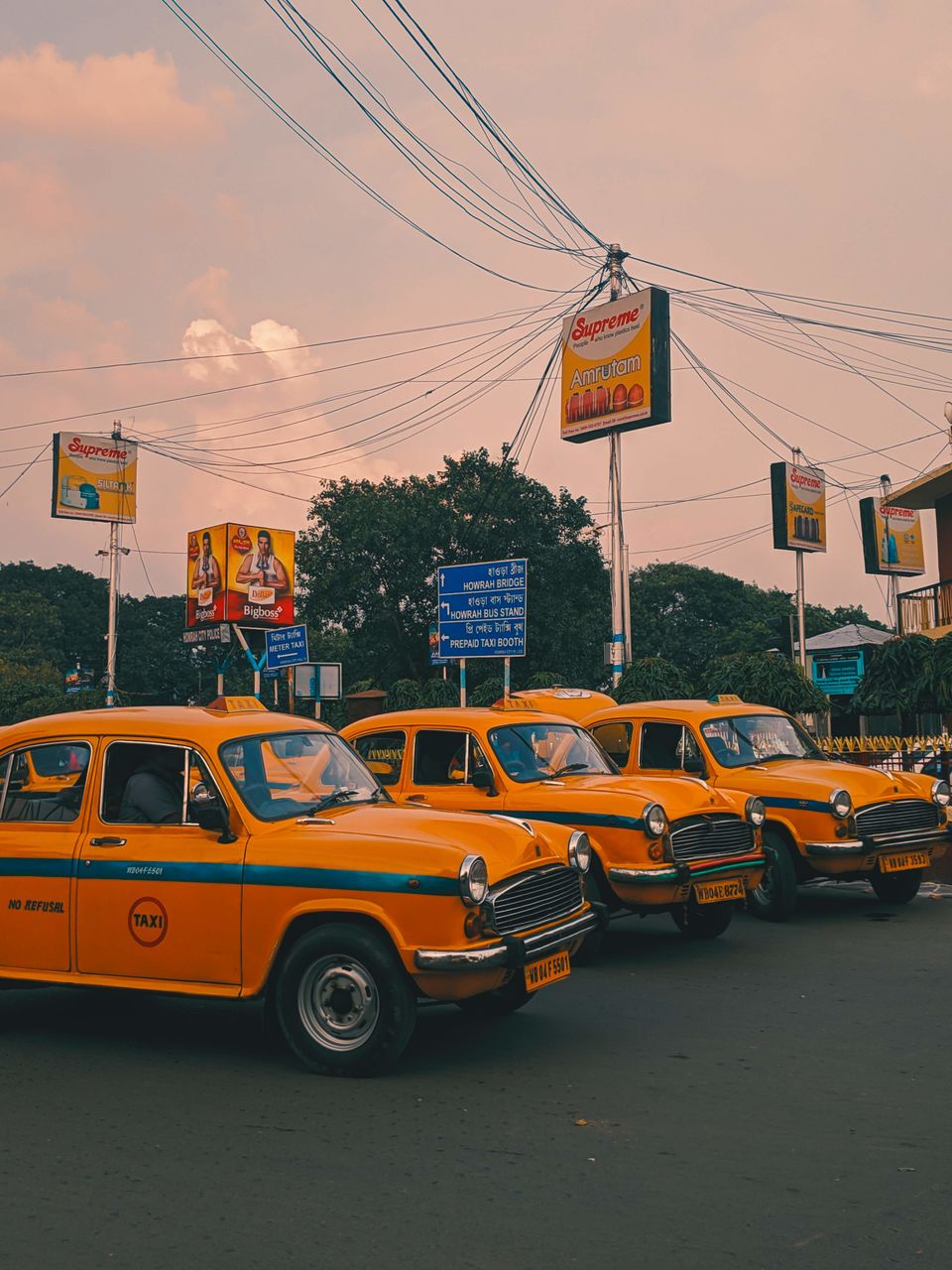 Photo of Experience kolkata at it's best during Puja festival by Sangeet Rao