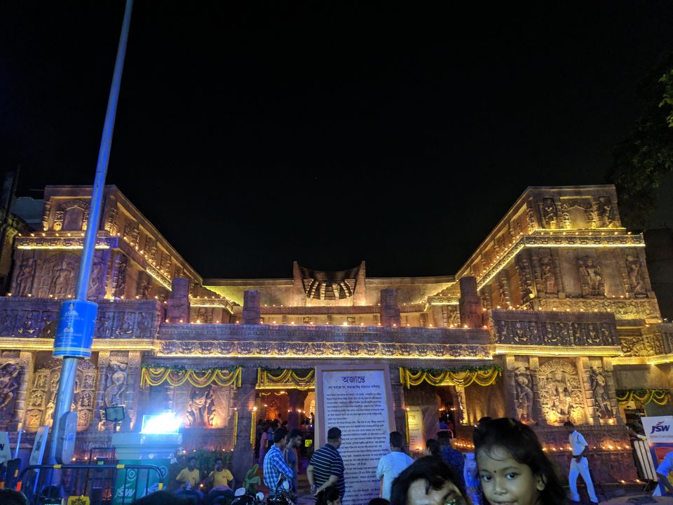 Photo of Experience kolkata at it's best during Puja festival by Sangeet Rao