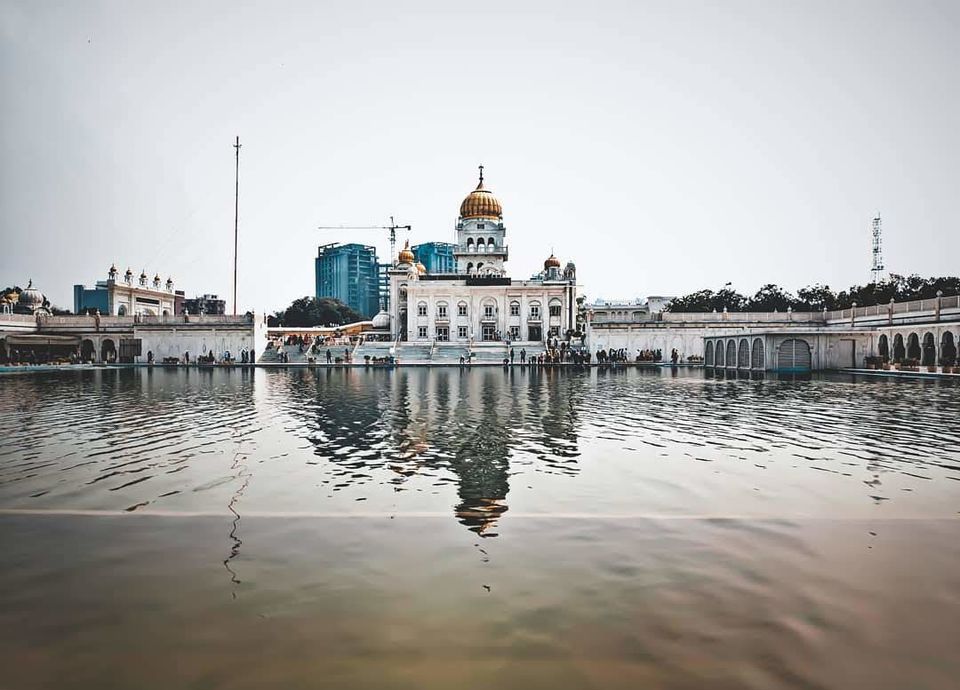 Photo of Bangla Sahib Gurdwara, Hanuman Road Area, Connaught Place, New Delhi, Delhi, India by Sangeet Rao