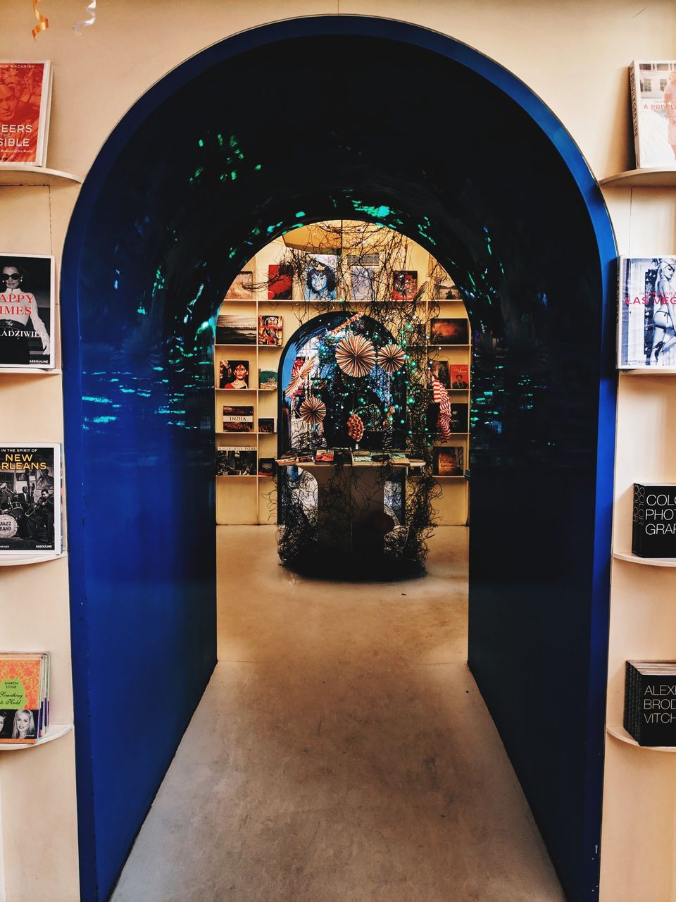 Photo of Oxford Bookstore, Block N, Connaught Place, New Delhi, Delhi, India by Sangeet Rao
