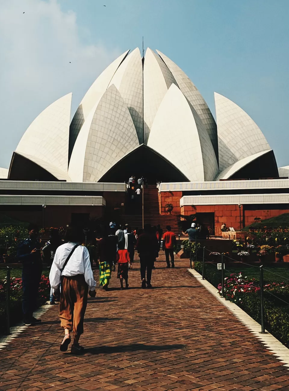 Photo of Lotus Temple, Lotus Temple Road, Bahapur, Shambhu Dayal Bagh, Kalkaji, New Delhi, Delhi, India by Sangeet Rao