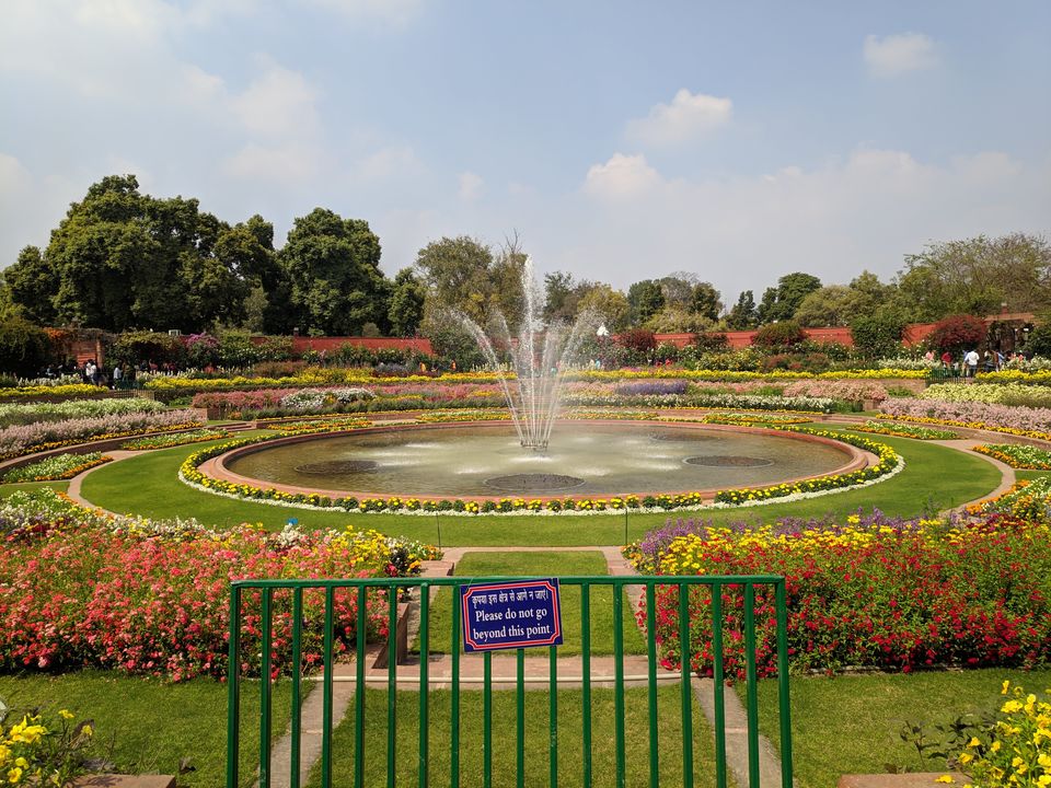 Photo of Mughal Gardens, Rashtrapati Bhawan, President's Estate, New Delhi, Delhi, India by Sangeet Rao