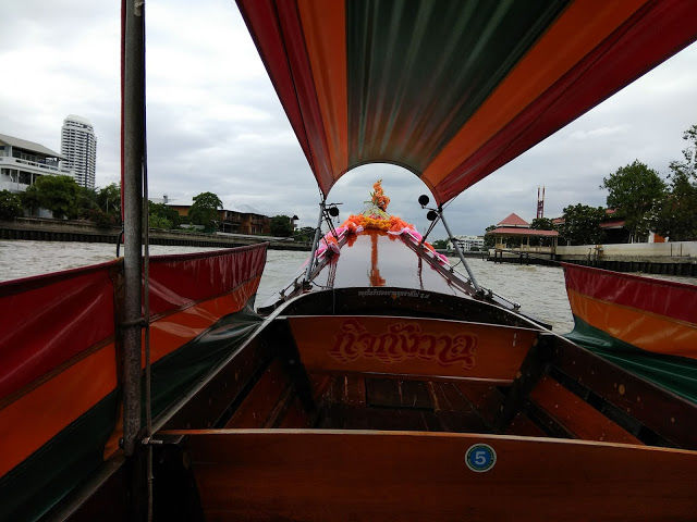 Photo of Floating Market Bangkok Tour, Klong Toei, Wattana, Bangkok, Thailand by Barnali