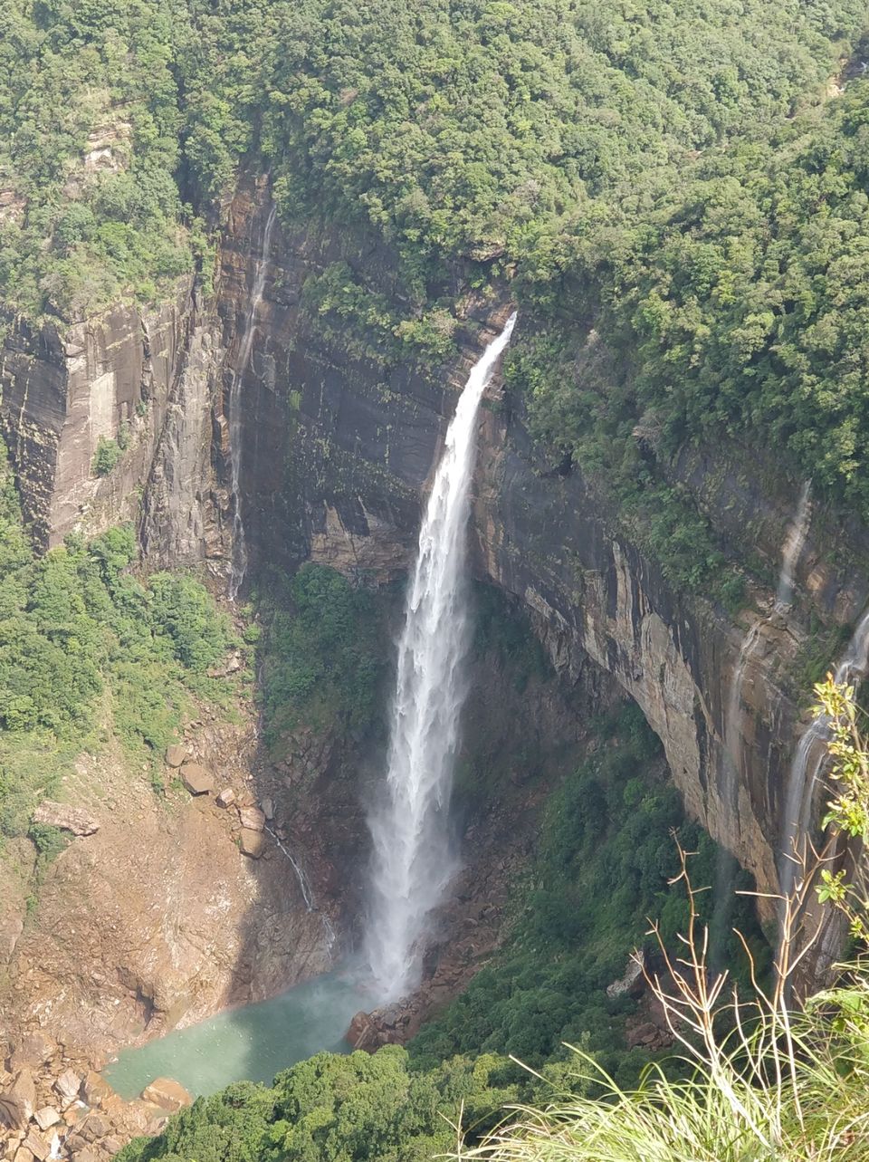 Photo of NohKaLikai Falls, Meghalaya by Bhakti Prabhu