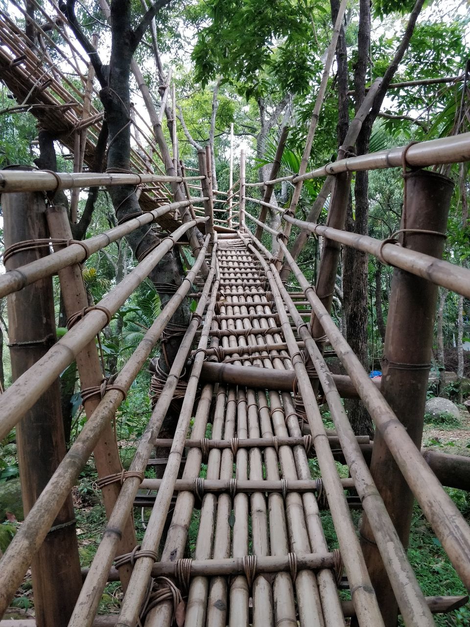 Photo of Sky View Bangladesh Viewpoint, Mawlynnong, Meghalaya, India by Bhakti Prabhu