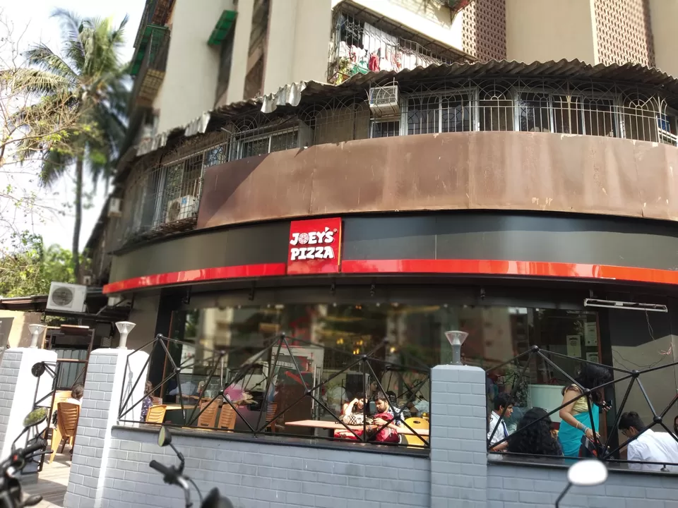 Photo of Round The Corner Swing By The Place In Andheri DN Nagar (Mumbai) To Unwind Pizza Craving by Juhi Issar