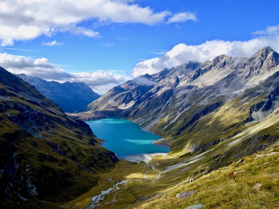 Photo of How Long Should You Spend Traveling in New Zealand? 1/1 by Shalini