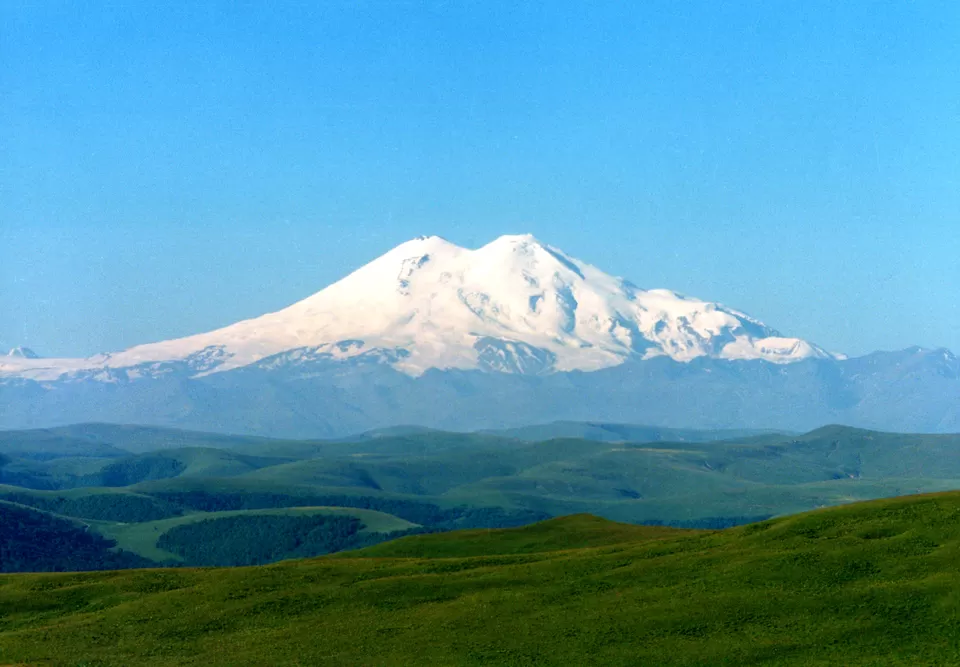 Photo of Russia, Kabardino-Balkaria, Mount Elbrus by Prateek Gupta