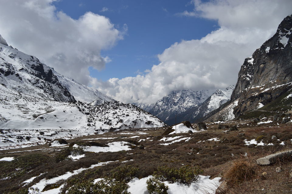 Photo of #TripotoClicksHimalayas - When I surrendered myself into the laps of the ranges of Sikkim! 3/7 by Hardik Khandelwal