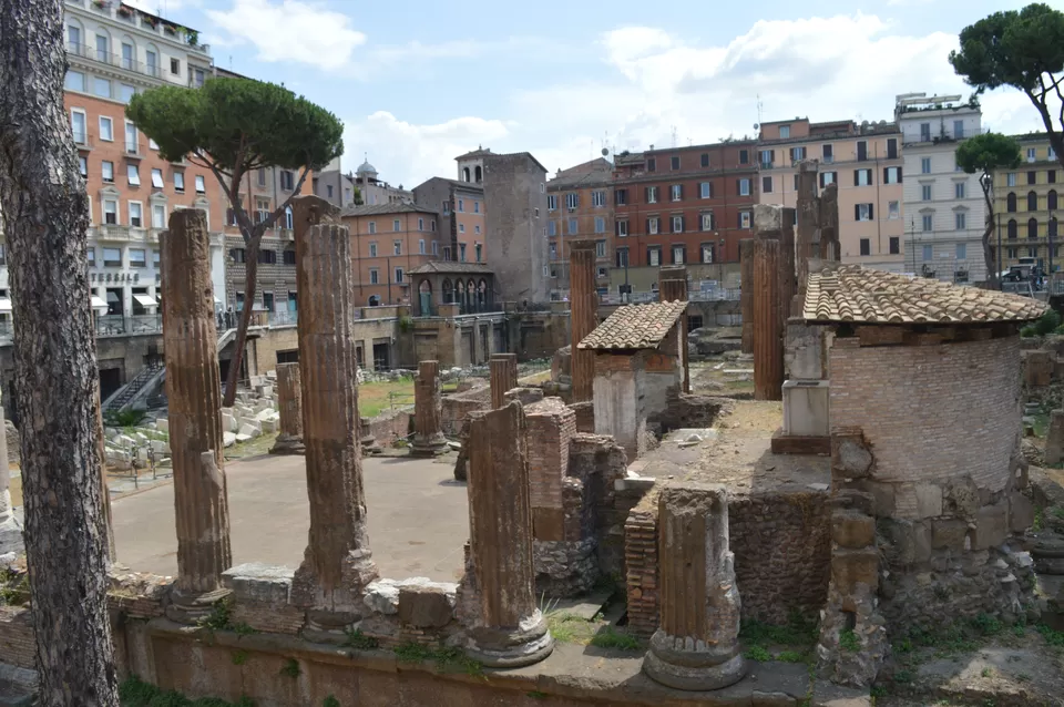 Photo of Roman Forum, Via della Salara Vecchia, Rome, Metropolitan City of Rome, Italy by Hardik Khandelwal