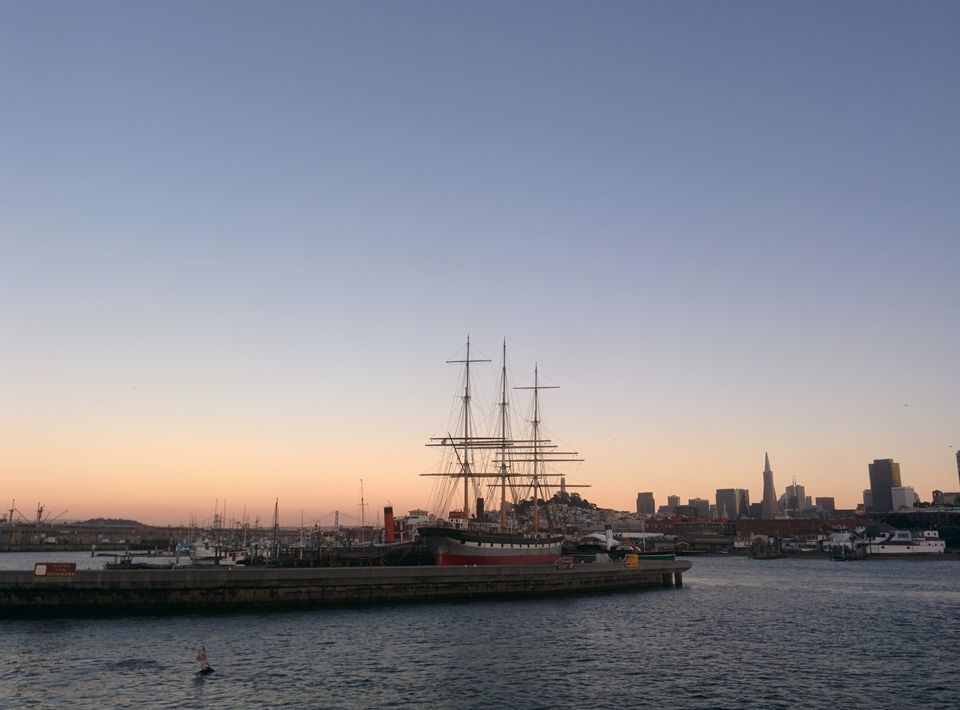Photo of San Francisco on a bike 3/11 by Akshat Harbola