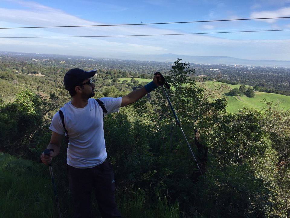 Photo of Hiking up black mountain (Bay Area) 5/7 by Akshat Harbola
