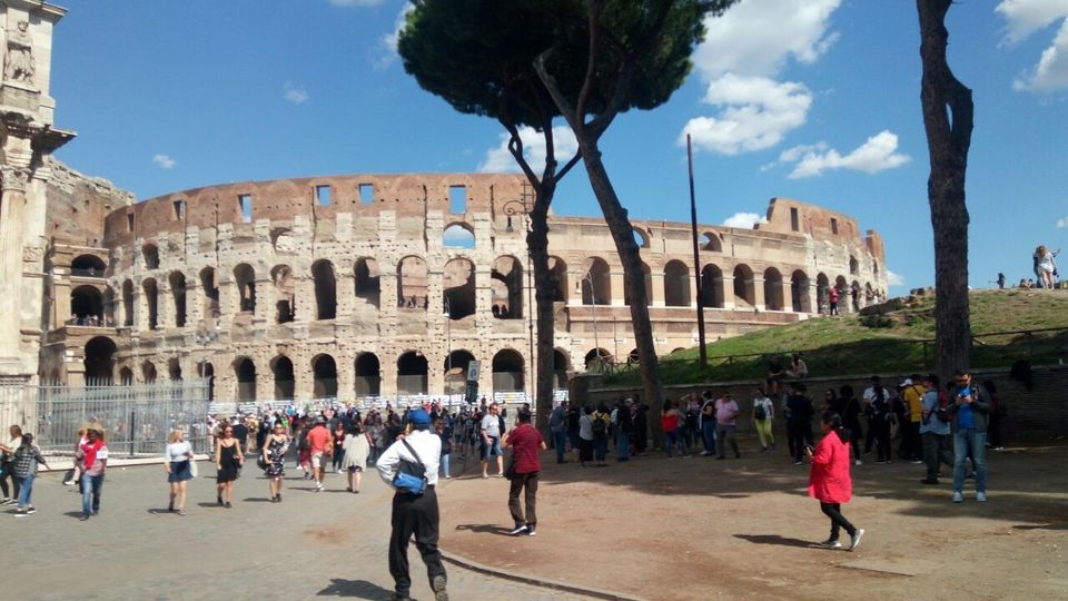 Photo of Rome, Metropolitan City of Rome, Italy by Nikita Sood