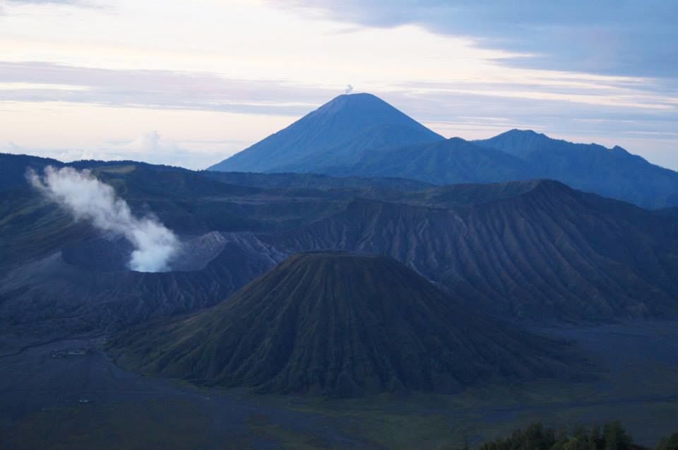 Photo of Hiking the active volcano, Mt. Bromos 1/9 by PG