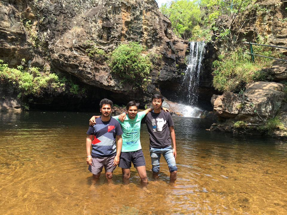 Photo of Pachmarhi - Hill Station with highest point of Madhya Pradesh. by KARAN GOYAL