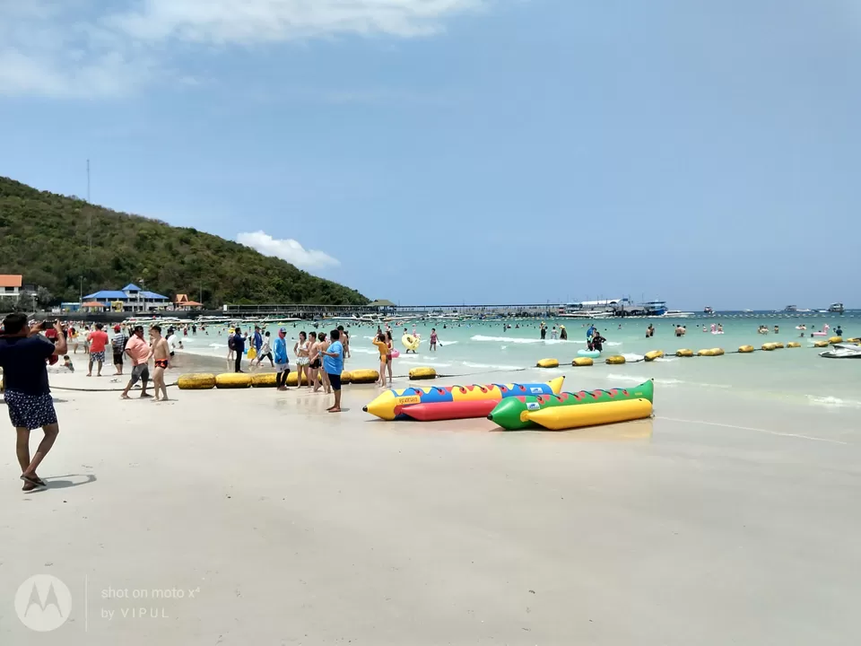 Photo of Pattaya Coral Island, Pattaya City, Bang Lamung District, Chon Buri, Thailand by Vipul Vichare