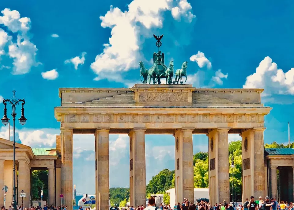 Photo of Brandenburger Tor, Berlin, Germany by Radhika Sharma