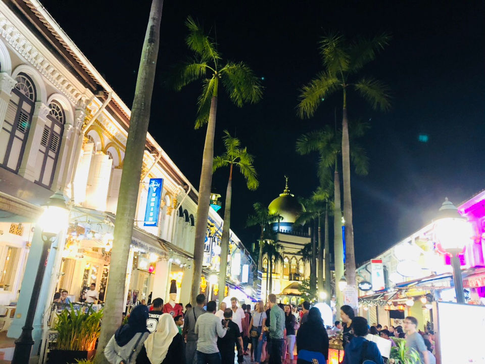 Photo of Haji Lane :Offbeat Singapore by Tropical Pahadi