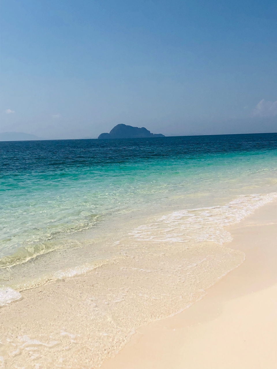Photo of Phi Phi Islands, Krabi, Thailand by Marigold Odyssey