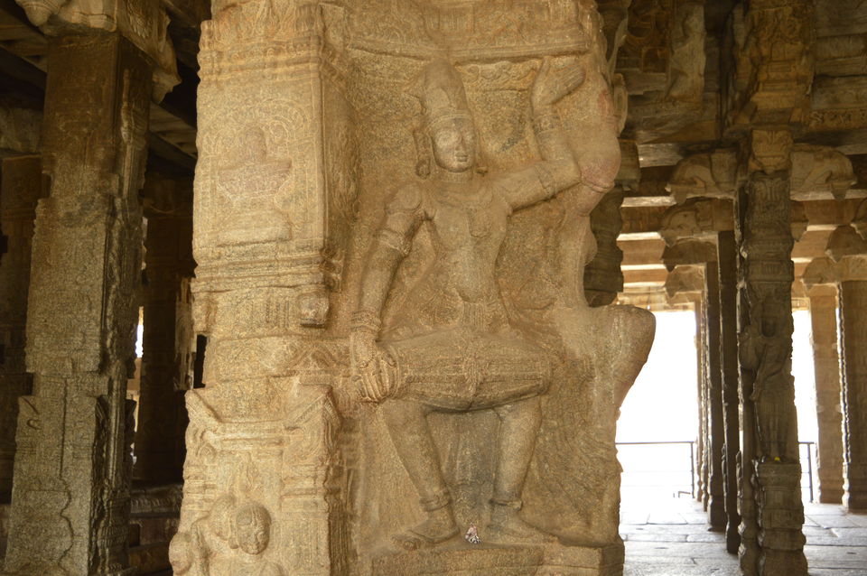 Photo of 2 hours away from Bangalore, lies 500 year old Vijayanagara architectural style #offbeatgetaway by Varsha Singh